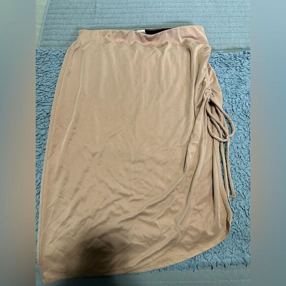 open edit | SIDE RUCHED SKIRT IN TAN MOCHA - Picture 2 of 4